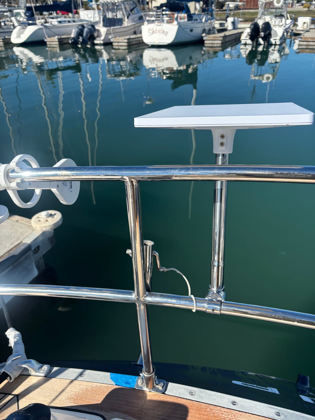 Customer photo review of Starlink Mini External Pole Mount