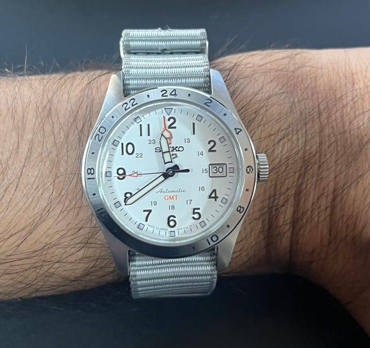 Customer photo review of TigerShark - Silver & Gray