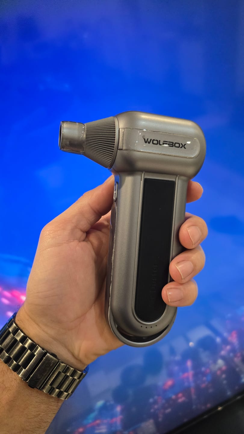 Customer photo review of Wolfbox MF100 Compressed Air Duster - Super Power Electric Compressed Air Duster