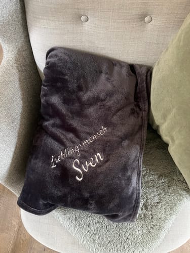Customer photo review of Premium Wohndecke mit Namen
