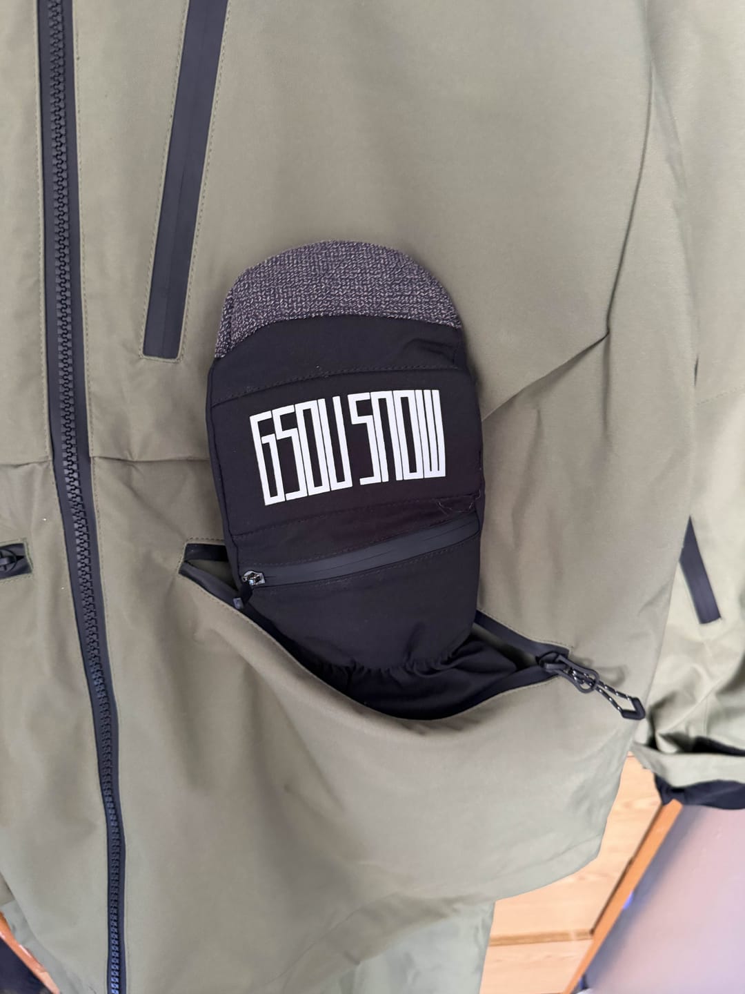 Customer photo review of Men's Army Green Multifunctional Waterproof Insulated Snow Jacket