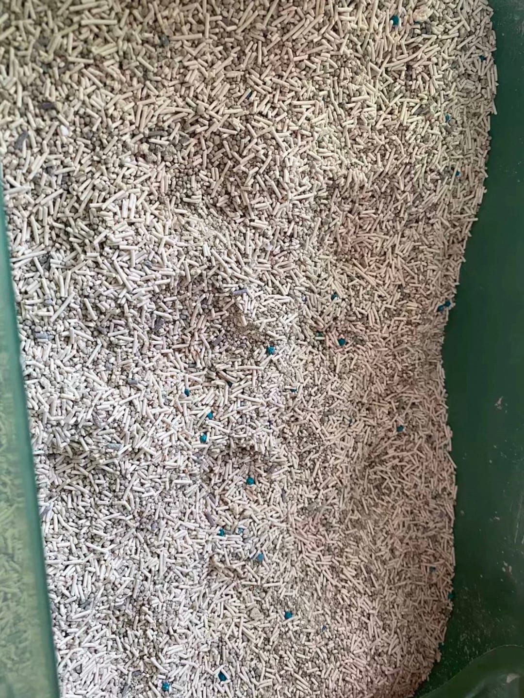 Customer photo review of Michu Mixed Tofu Cat Litter Lite 6L – Flushable, Eco-Friendly & Odour Control