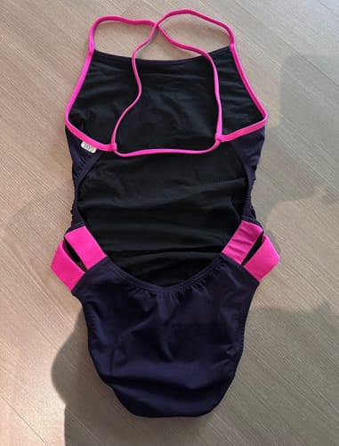 Jin review of IBIZA ONE PIECE || Acai|Orchid image 1 out of 1