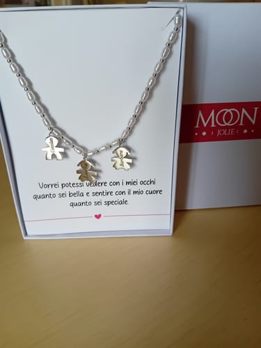 Customer photo review of Girocollo perline con bambini e incisione