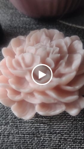 Customer video review of Colorante líquido para velas CORAL