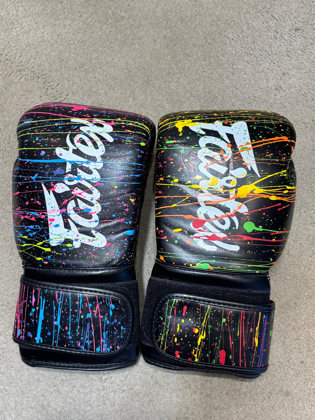Customer photo review of Fairtex Boxing Gloves BGV14PT Black