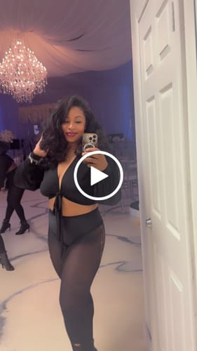 Customer video review of CurlyMe 3 In 1 Half Wig Kinky Straight Glueless Install Half Wig With Draw-string Beginner Friendly