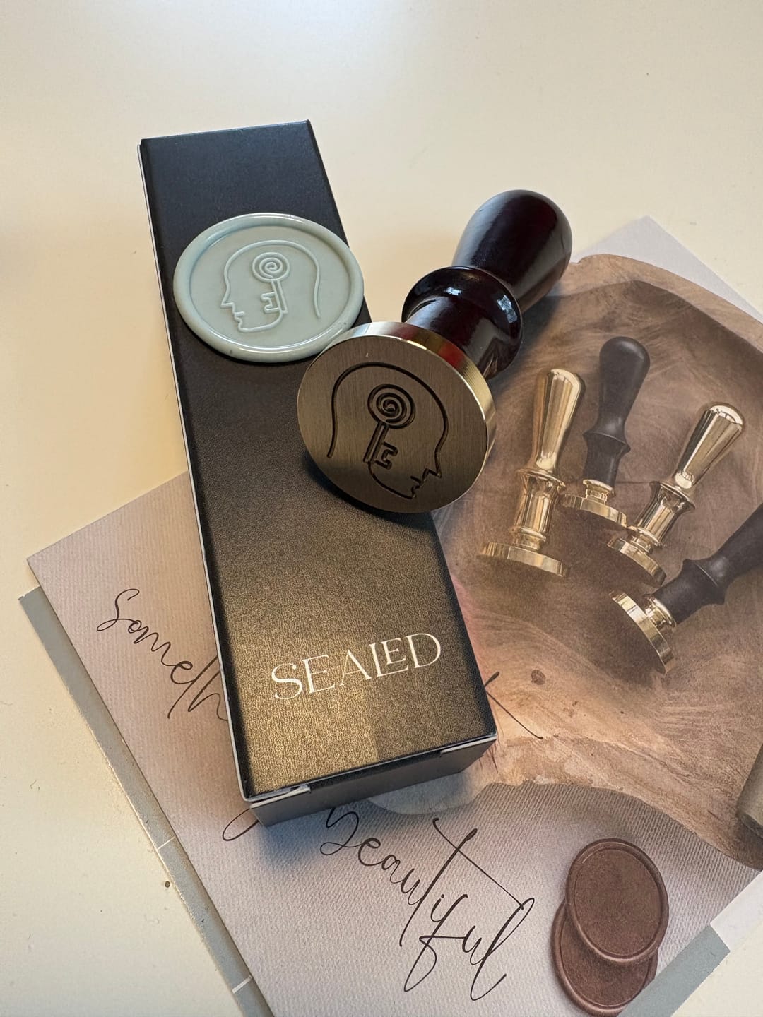 Customer photo review of Siegelstempel mit eigenem Logo