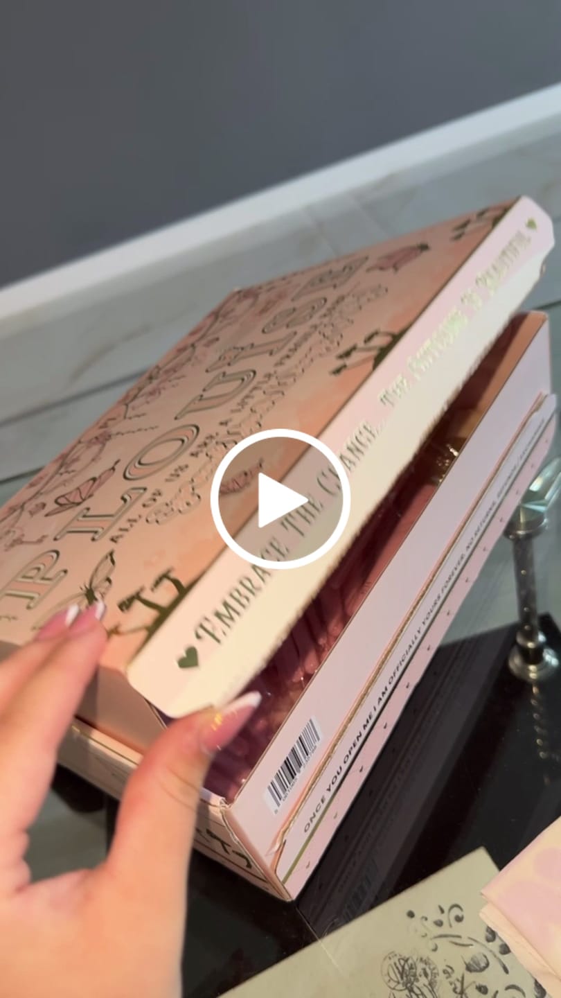 Customer video review of P.Louise 30-Piece Makeup Brush Bundle