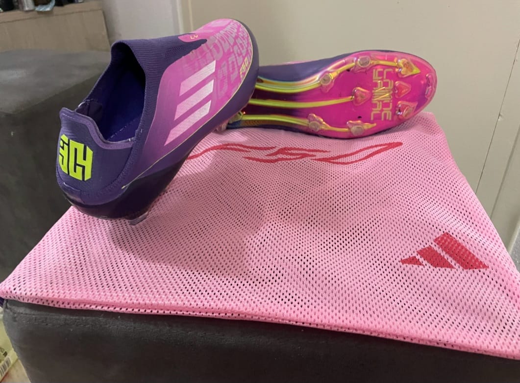 Customer photo review of F50 Laceless Lamine Yamal 2 - Violet/Rose/Jaune Fluo