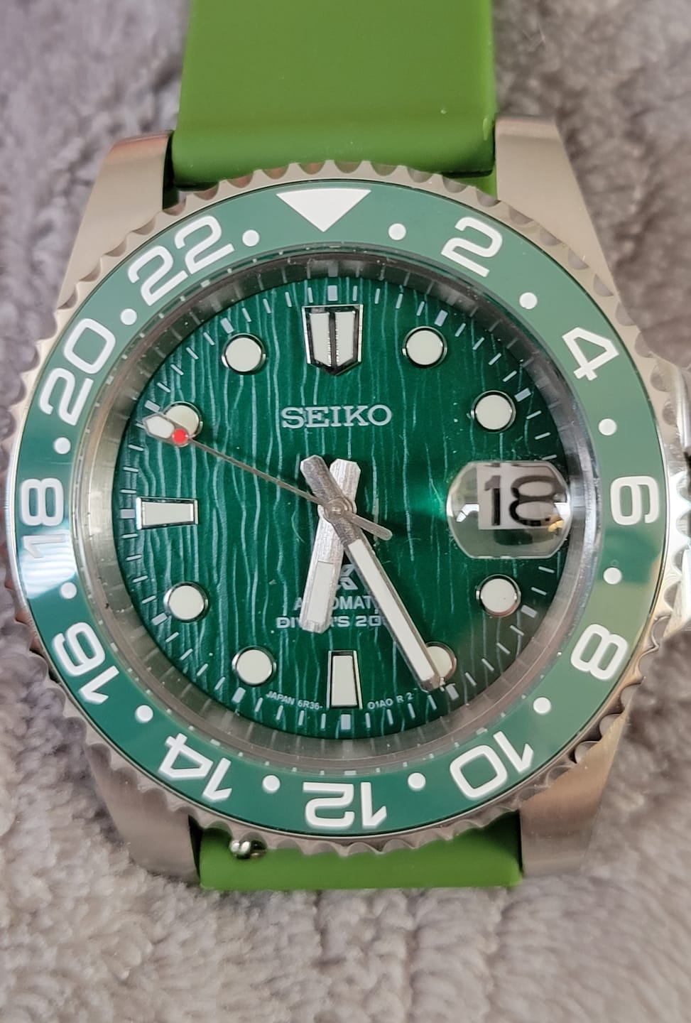Customer photo review of Shark Gill Rubber - Green
