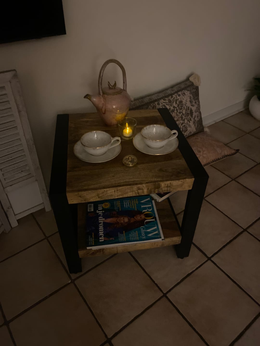 Customer photo review of Salontafel Bijzettafel Industrieel Design | Mangohout en Staal | 50x50x45
