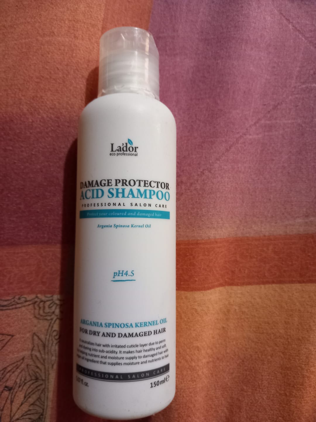 Customer photo review of Aizsargājošs šampūns bojātiem matiem Lador Damage Protector Acid Shampoo