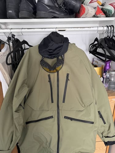 Customer photo review of Men's Army Green Insulated Baggy Snow Pants With Detachable Suspenders