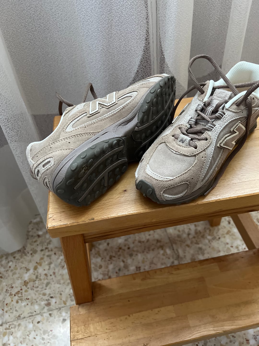 Customer photo review of New Balance 204L Mushroom Arid Stone