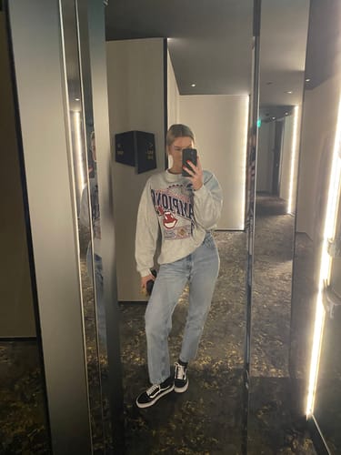 Customer photo review of Vintage 1997 Cleveland Champions Sweatshirt (XL)