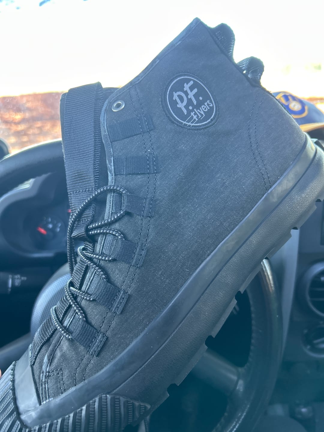 Customer photo review of Grounder High-Top Black/Black