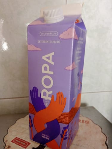 Customer photo review of Detergente con suavizante de ROPA en cartón