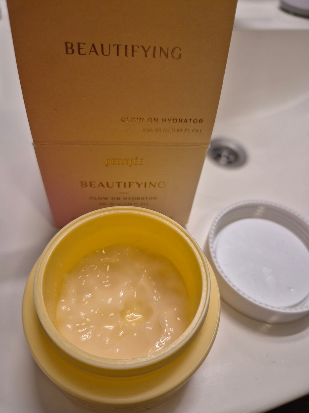Customer photo review of Petitfee Beautifying glow 2 i 1 Fuktighetskrem (50ml).