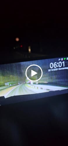 Customer video review of Carplay Display- Einfache Installation mit speziellen Klebestreifen