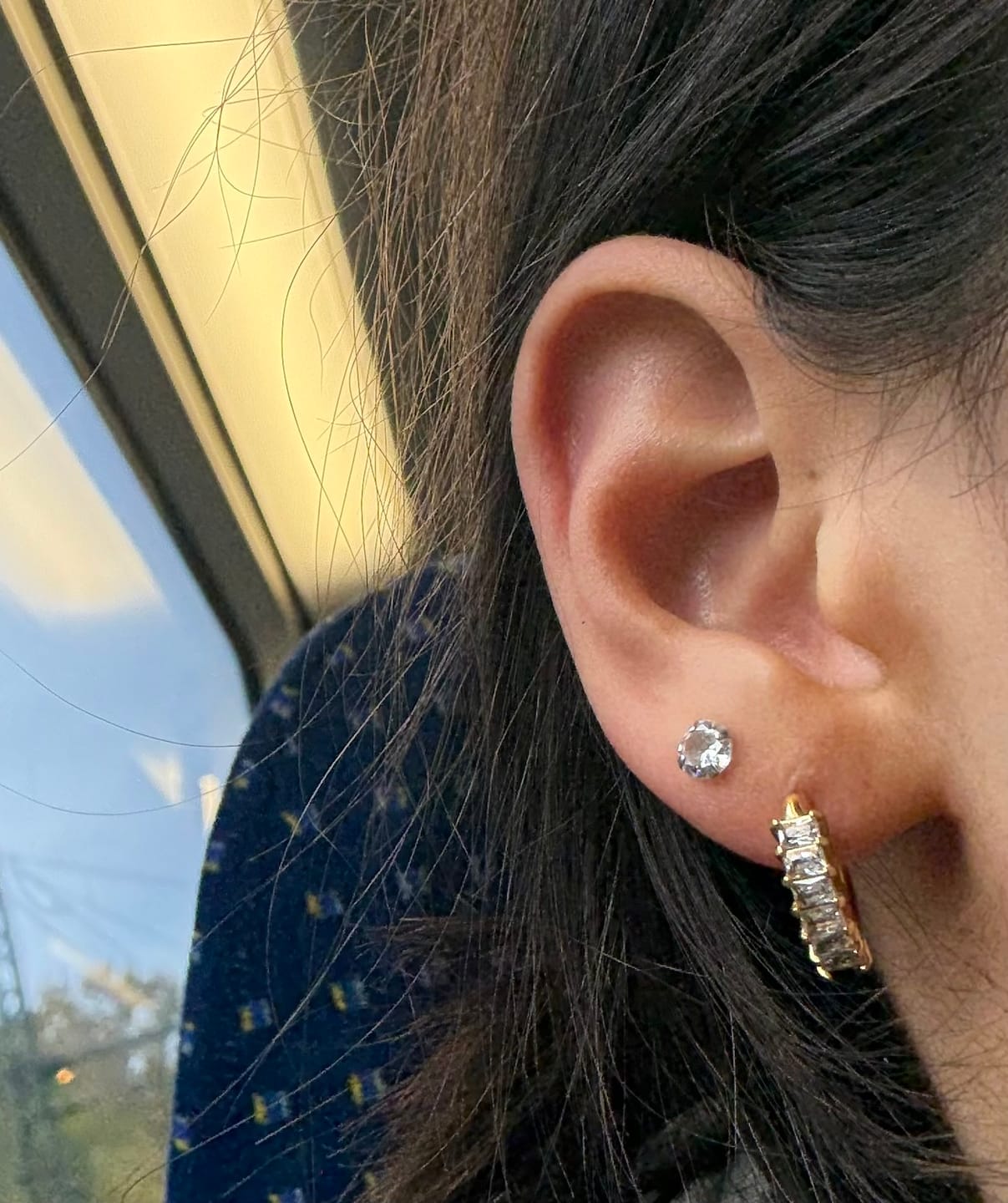Customer photo review of Zircon Hoop Ohrringe | 18K vergoldet