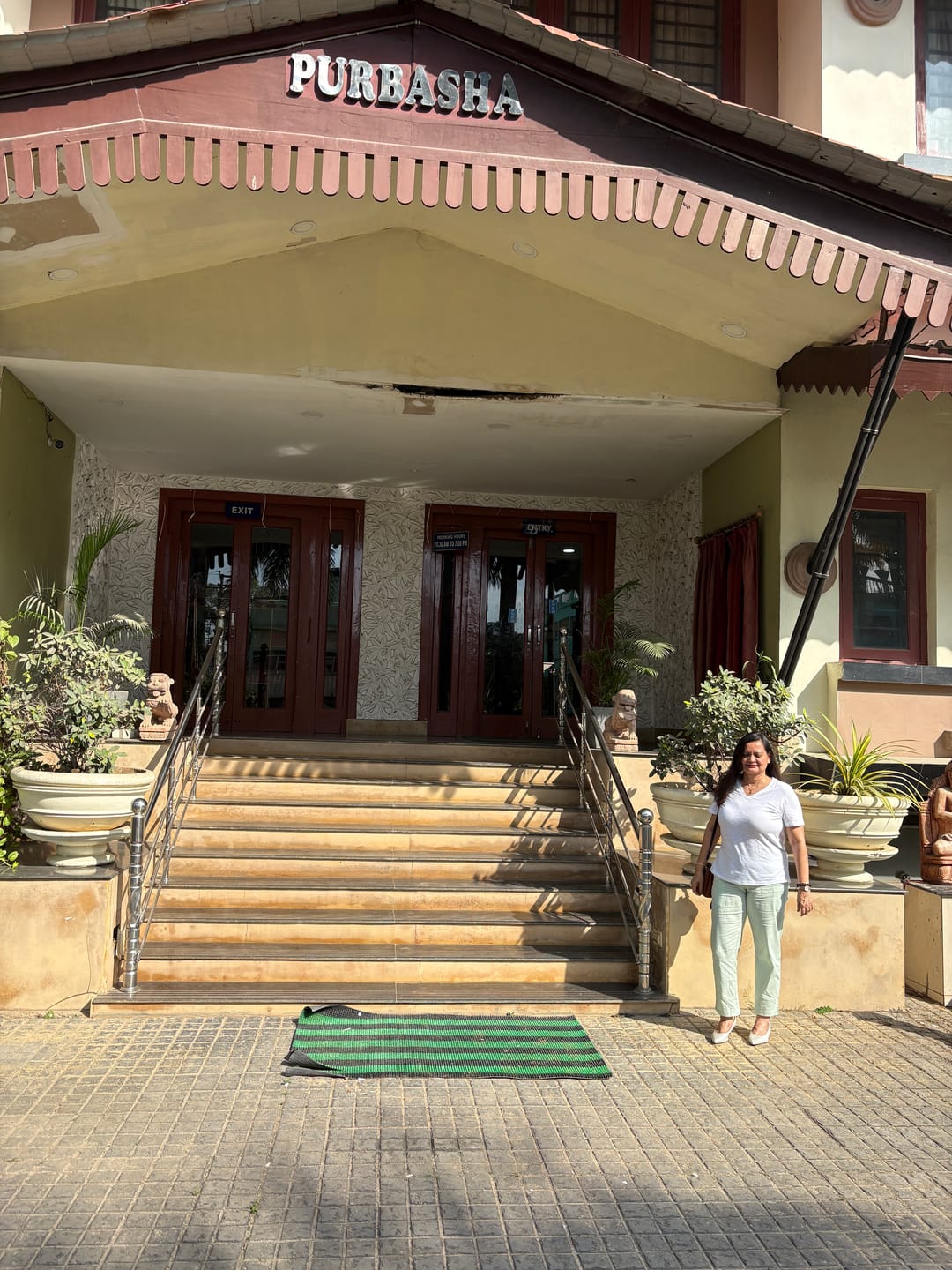 Customer photo review of Women Mint Green Airy Linen Straight Pants