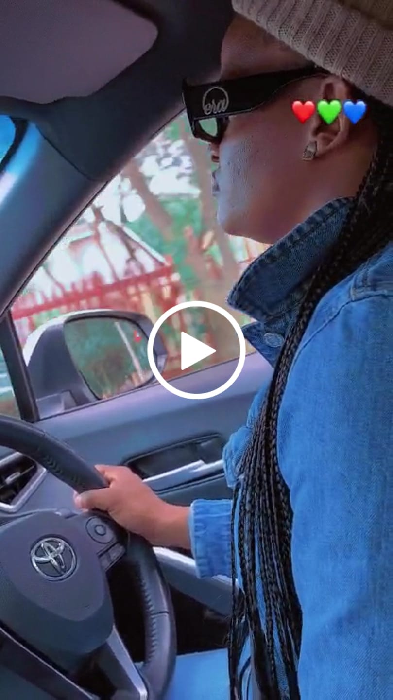 Customer video review of Era Clear Lens Empire Sunglasses