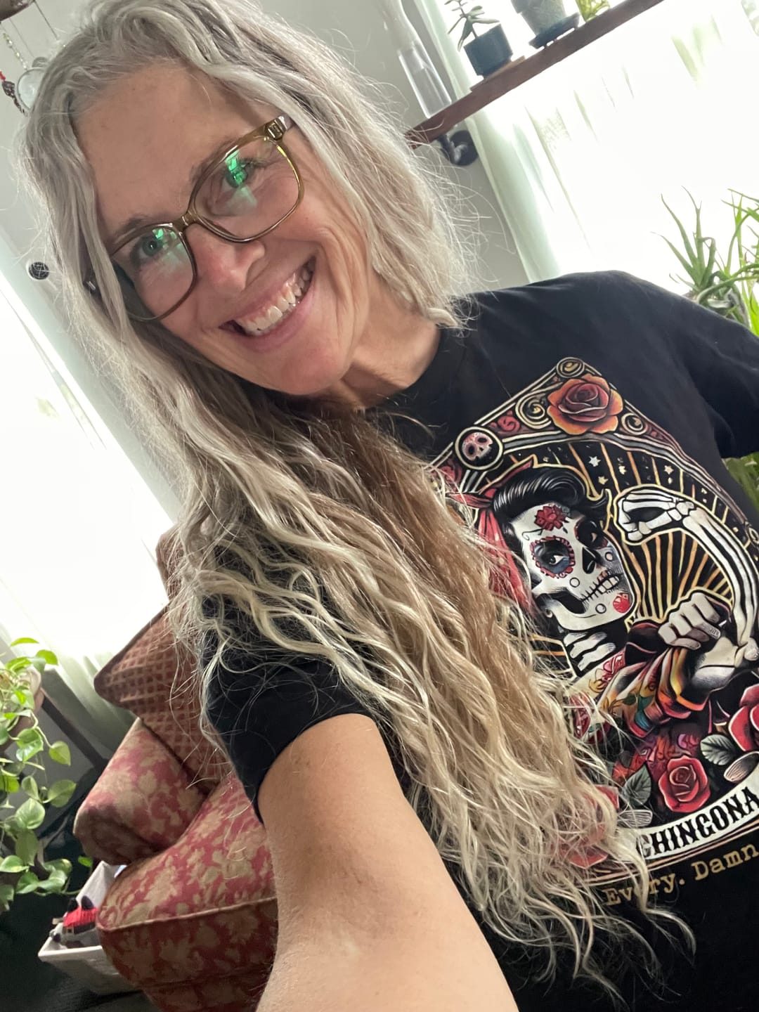 Customer photo review of Chingona Every Damn Day Loteria T-Shirt