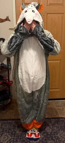 Customer photo review of OLAOLA Opossum Pajamas Animals Onesie Plush Warm Home One Piece For Adult Unisex Halloween Costume