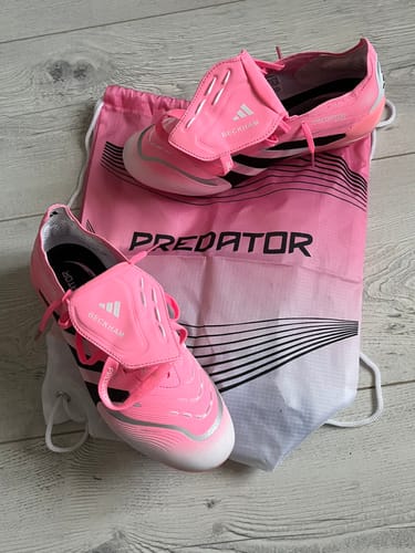 Customer photo review of Predator 25 Elite Fold-over Tongue FG Beckham - Rose/Bleu/Noir/Argent