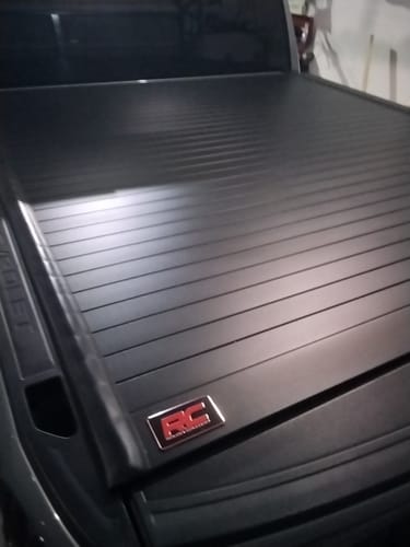 Customer photo review of Rough Country 50120580 Hard Roll Up Bed Cover | 5'10" Bed | Chevy/GMC Sierra 1500 (19-26)/Silverado 1500 (19-26)