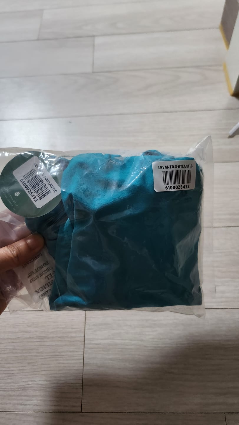 Customer photo review of LEVANTO ONE PIECE - Atlantic