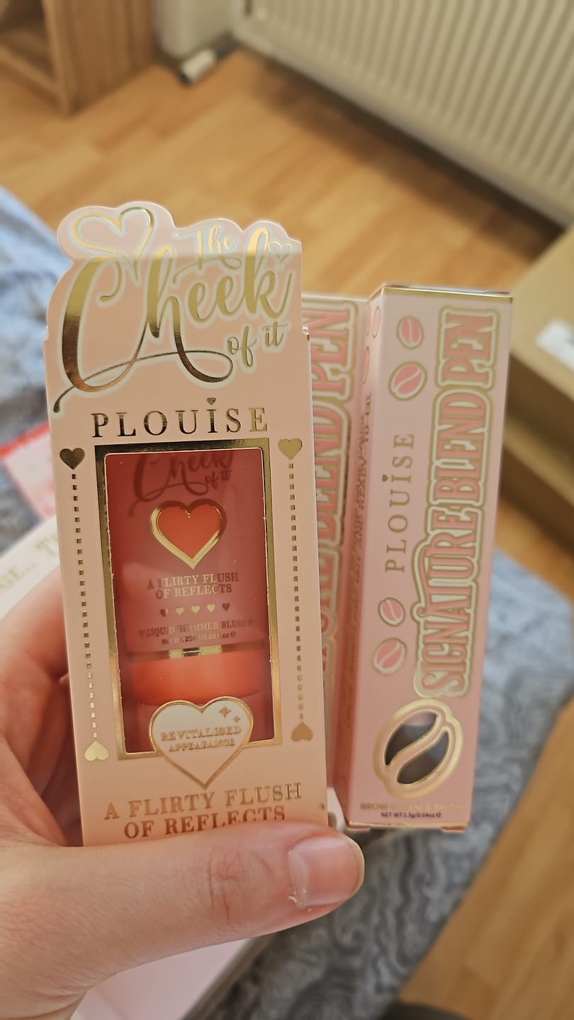 Customer photo review of P.Louise Mystery Bundle