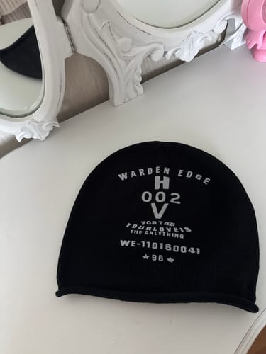 Customer photo review of WARDEN EDGE 021 Knit Sweater & Graphic Beanie Set