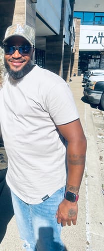 Customer photo review of 021 ESSENTIAL DROP-CUT T-SHIRT - CEMENT
