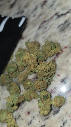 Customer photo review of Electro Lime | THCA Flower Smalls