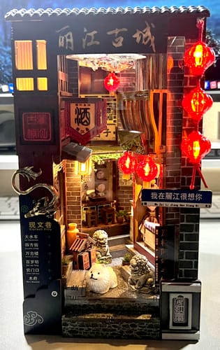 Customer photo review of Lijiang Ancient Town Book Nook Kit