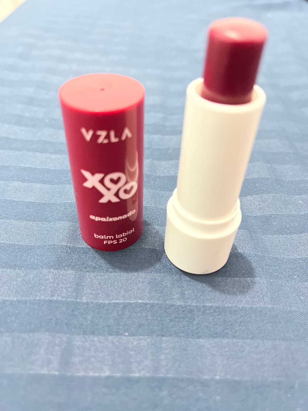 Customer photo review of Balm Labial Xoxo FPS 20 – Vizzela