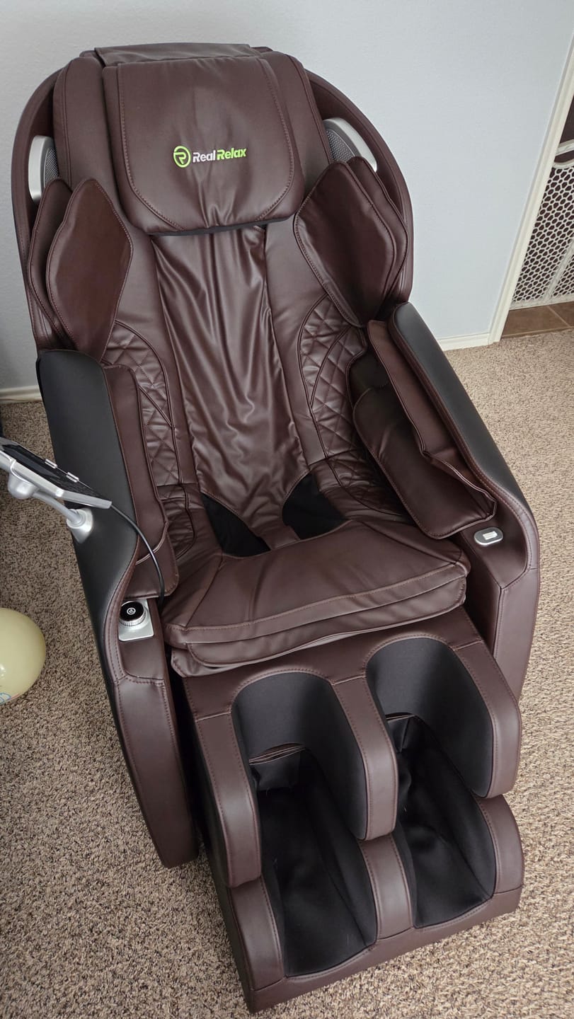 Customer photo review of Favor-06 Massage Chair Brown Refurbished