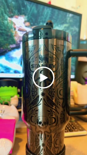 Customer video review of Skull Straw Toppers