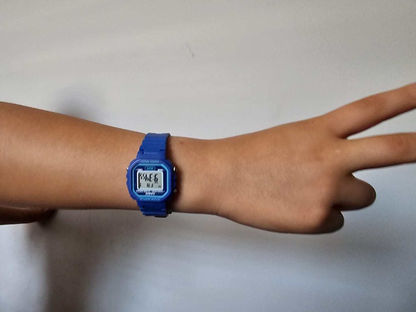 Customer photo review of Reloj Casio Vintage LA-20WH-2ADF Azul