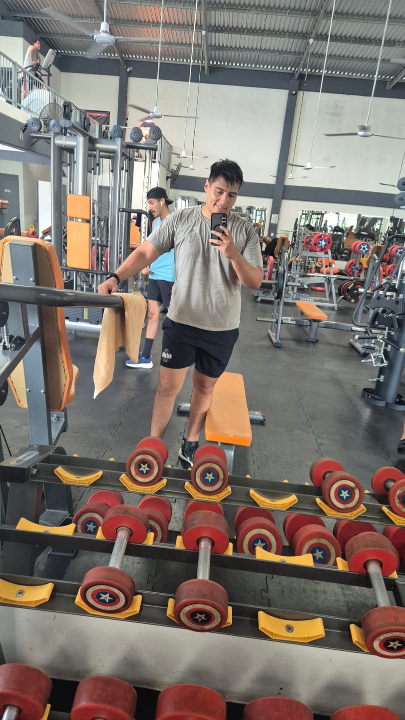 Customer photo review of Playera Gymshark Xgrande Xl Cafe