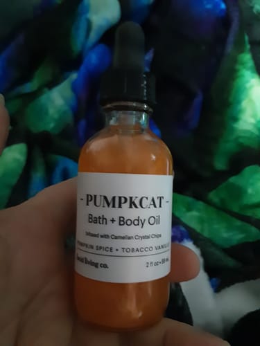 Customer photo review of Pumpkcat Bath & Body Oil