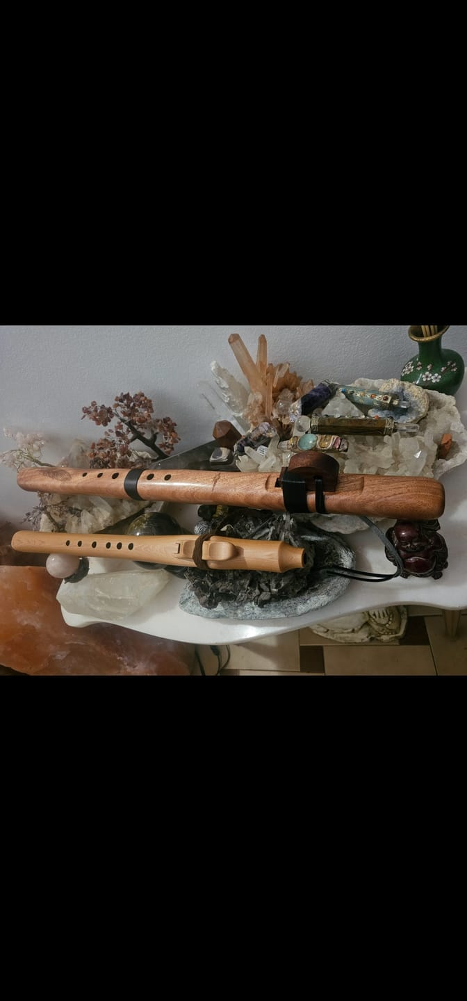 Customer photo review of Native American Style Flute Low D Minor Walnut Wood 66cm