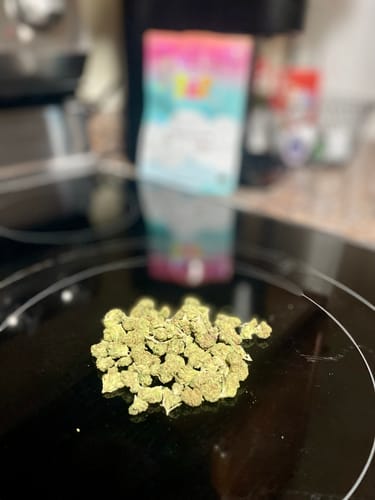 Customer photo review of Alien OG - 14 Grams Littles - Indica