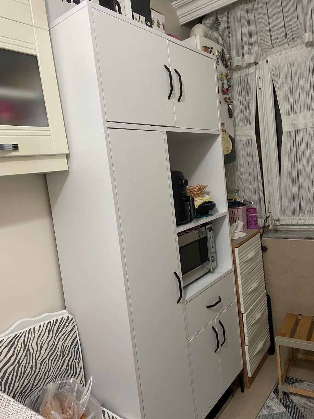 Customer photo review of Rani JE165 Çok Amaçlı Dolap 5 Kapaklı 1 Çekmeceli Kiler Mutfak Dolabı Beyaz