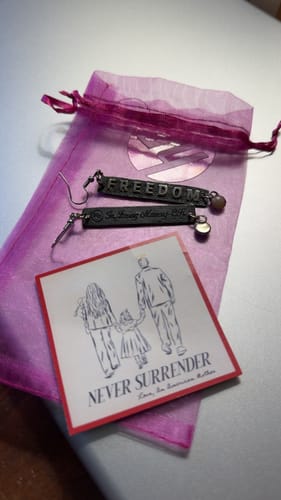 Customer photo review of The Earring Club