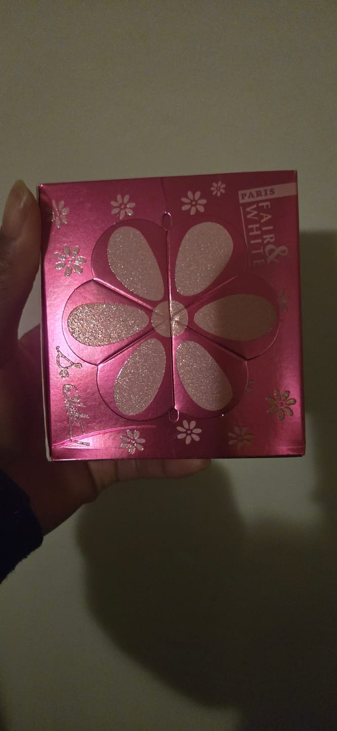 Customer photo review of Fair and white So White Exfoliating Soap 200 grams / 7 oz