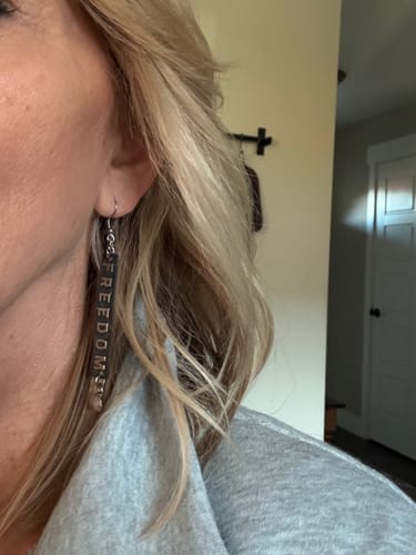 Customer photo review of The Earring Club