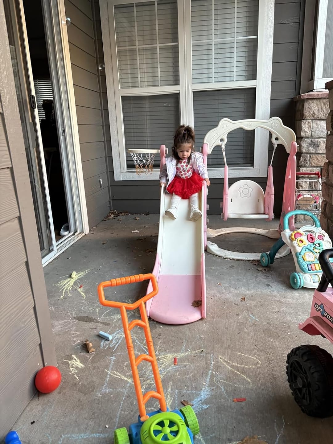 Customer photo review of TOBBI & NYEEKOY 3-in-1 Car-Themed Toddler Slide and Swing Set